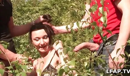 Davalka preparó ver videos de porno una novia para un vibrador anal