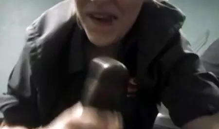 Delgado rubia le encanta follar en el culo aztecapono