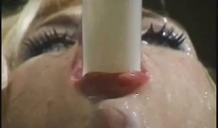 El viejo le videos xxx caseros reales pidió a la niña que separara sus piernas con los kangilos