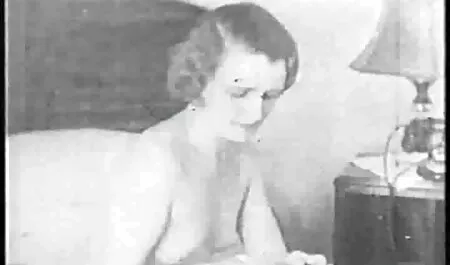 Solo estudiante con vibrador largo sexo en vivo gratis