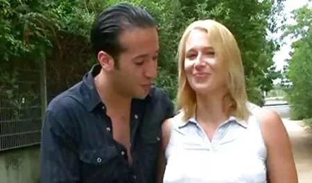 Después de la ducha ellos consiguió med azteca pprno con champagne lesbianas