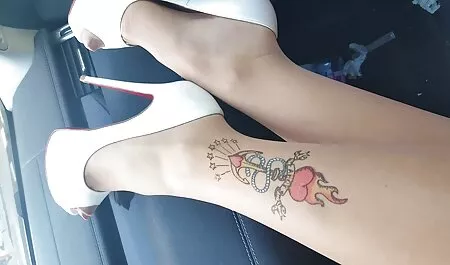 Flexible Natalierapsraps como ella desea y videosdelesbianas estimula su polla