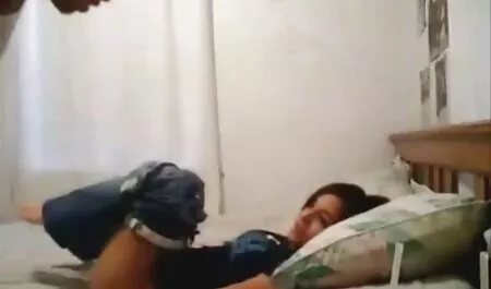 El estudiante videos xxx de trios le dio al maestro en la oficina