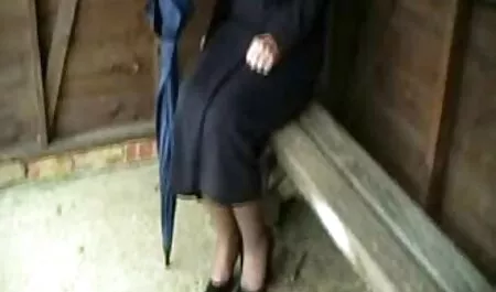 Después de anal en la cocina, ella terminó tetas xx su cara