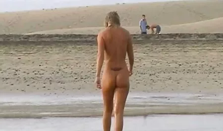 Bailando en una máscara el vestido de encaje mostró la flexibilidad del cuerpo incesto hd