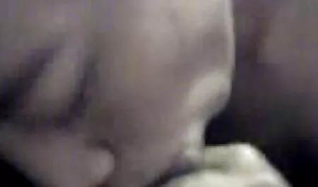 Tres amigas gire a un chico en una puta videospprno