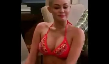 Cunnilingus, lengua y necesidad de peliculas xxx hd orinar