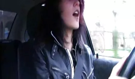 Novia gimiendo una polla descargar videos de pornografía en el bosque